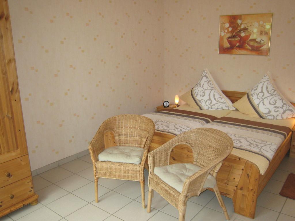 Sch Ne Wohnung In Der Moselregion Kinheim ภายนอก รูปภาพ