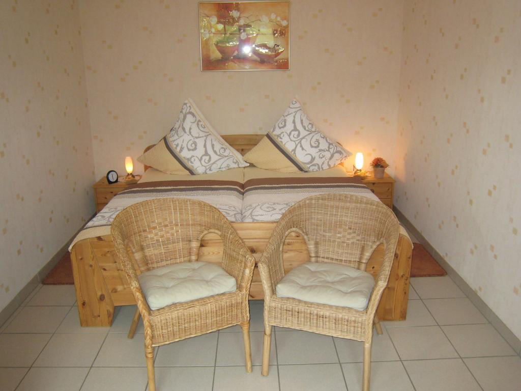 Sch Ne Wohnung In Der Moselregion Kinheim ภายนอก รูปภาพ