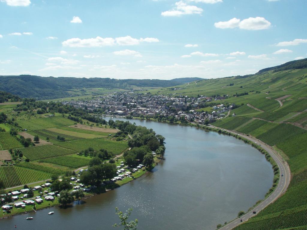 Sch Ne Wohnung In Der Moselregion Kinheim ภายนอก รูปภาพ