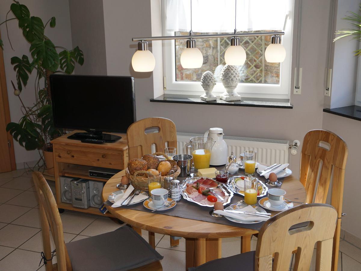Sch Ne Wohnung In Der Moselregion Kinheim ภายนอก รูปภาพ